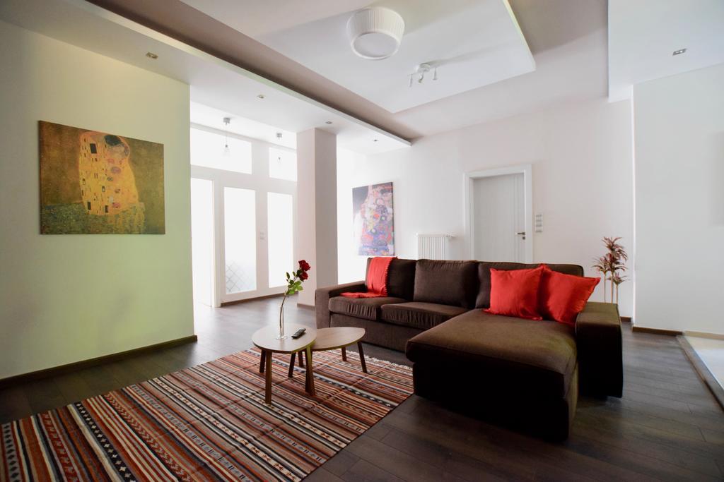 Standard Apartment By Hi5 - Close To Buda Castle ブダペスト エクステリア 写真