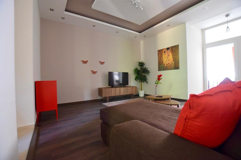 Standard Apartment By Hi5 - Close To Buda Castle ブダペスト エクステリア 写真
