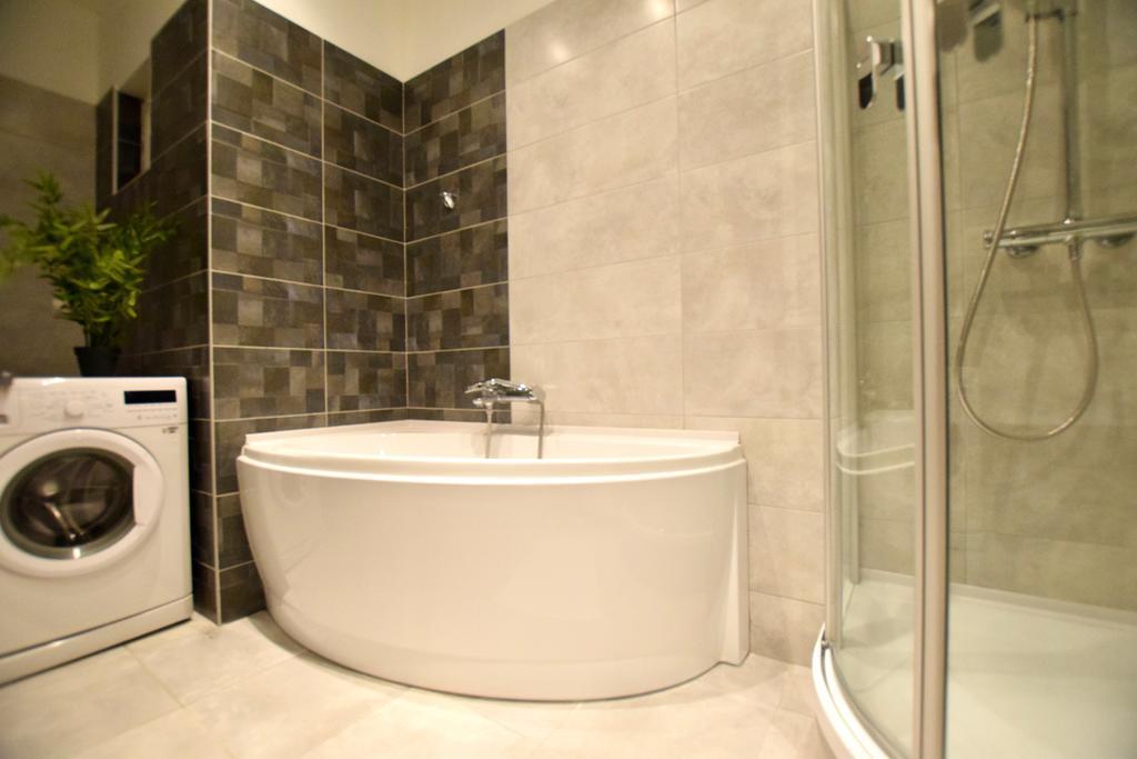 Standard Apartment By Hi5 - Close To Buda Castle ブダペスト エクステリア 写真
